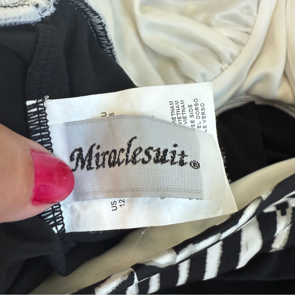 Miraclesuit pleated Camino tankini - Picture 5 of 11